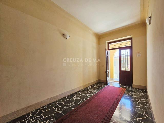 Locazione Residenziale Elegante Appartamento con Ampia Terrazza e Box