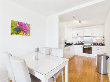 Lochend Butterfly Way, Edinburgh. 3 bed apartment to rent £2,200 pcm £508 pw