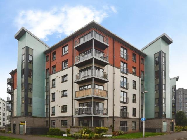 Lochend Butterfly Way, Lochend. 2 bed flat to rent £1,500 pcm £346 pw