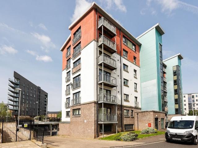 Lochend Park View, Easter Road, Edinburgh EH7, 2 bed flat to rent, £1,500 pcm | PrimeLocation
