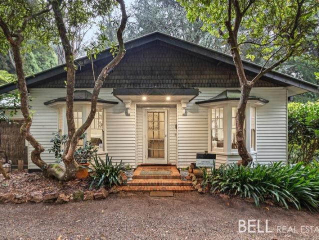 Lochiel Estate, 5 Cottages on 3 separate titles across 3 acres Once in a generation offering