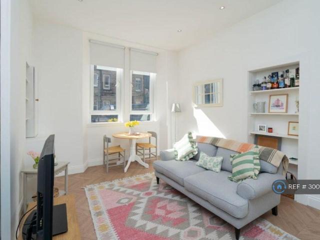 Lochrin Terrace, Edinburgh, EH3 2 bed flat to rent £1,900 pcm £438 pw