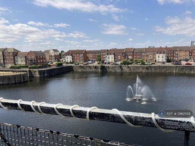 Lock Keepers Court, Hull, HU9 2 bed flat to rent £800 pcm £185 pw