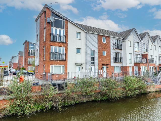 Lock Keepers Way, Stoke On Trent ST1, 2 bed flat to rent, £825 pcm | PrimeLocation