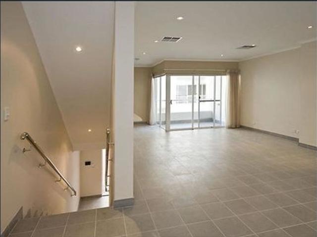 LOCK & LEAVE Beautiful 4 or 3 with an office bed, 2 Bath 3 WC, double lock up GARAGE, EASY CARE 3 storey Townhouse in central strategic near City CBD
