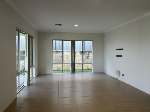 Lock & Leave Beautiful Family Home!