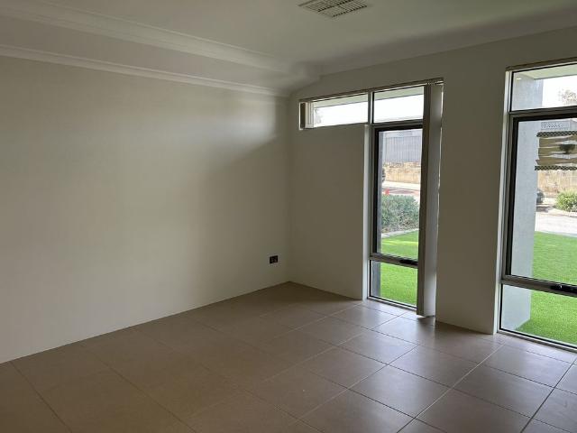 Lock & Leave Beautiful Family Home!