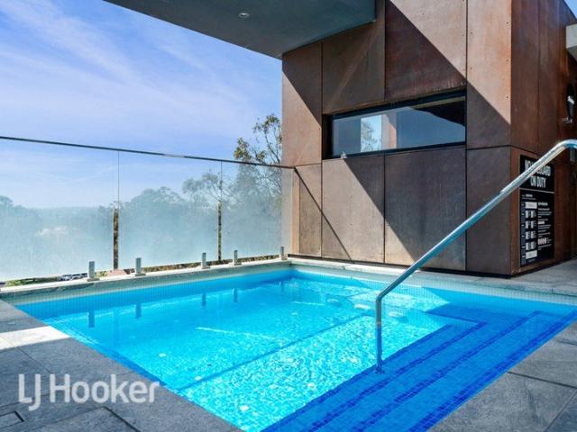 Lock & Leave Luxury in a Prime Lifestyle Location