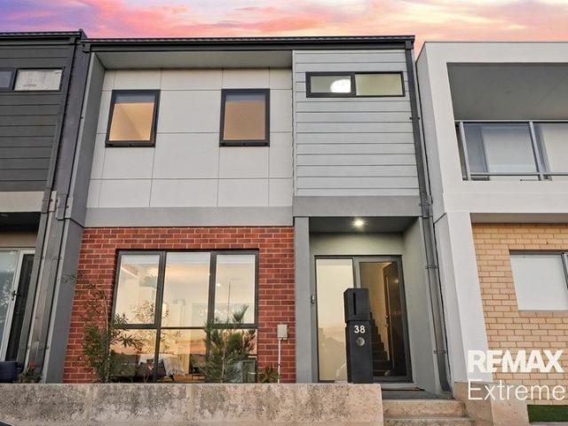 LOCK & LEAVE LIFESTYLE PROPERTY!