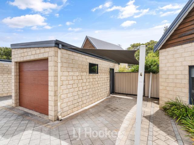 Lock & Leave Living in Windlemere Estate