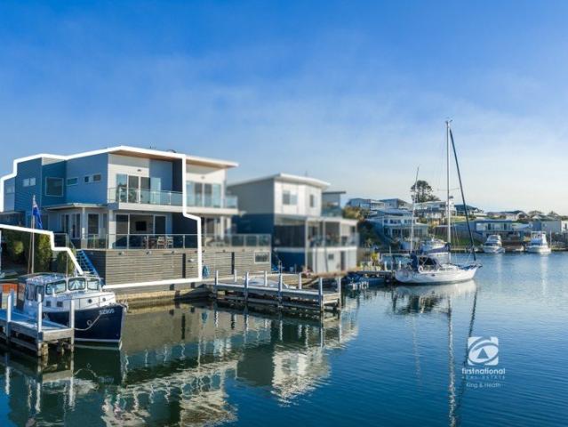 LOCK UP & LEAVE WATERFRONT LIFESTYLE