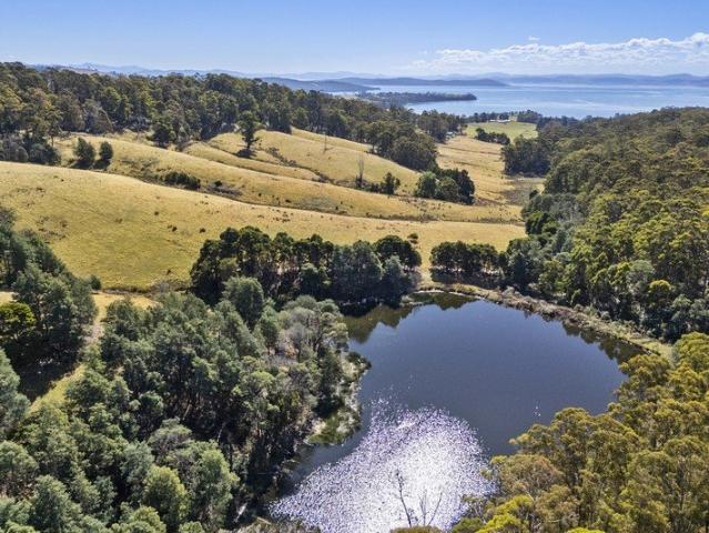 Lockes Creek Farm A natural beauty, productive pastures and coastal views