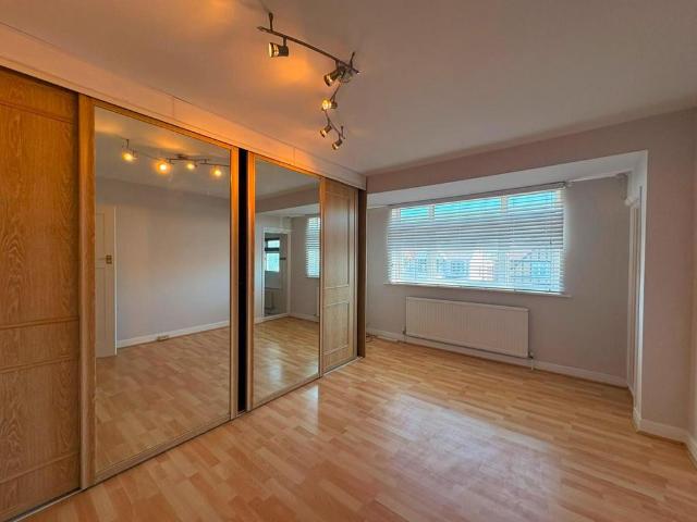 Locket Road, Harrow 3 bed semi detached house to rent £2,800 pcm £646 pw