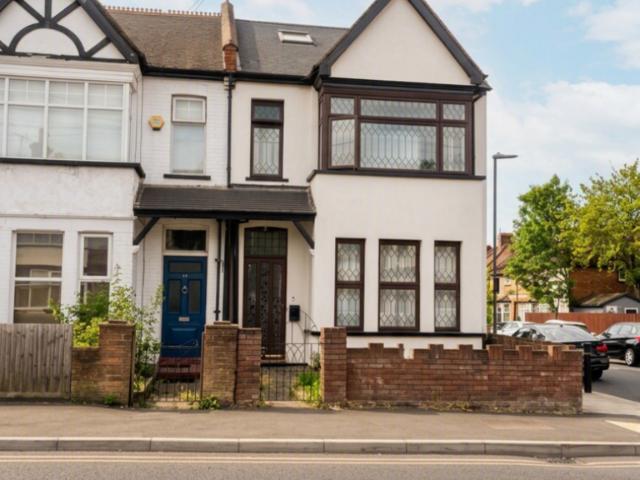 Locket Road, Harrow HA3 6 bed house share to rent £650 pcm £150 pw