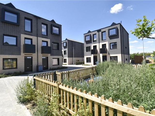 Lockhart Way, Northstowe, Cambridge. 3 bed semi detached house to rent £1,950 pcm £450 pw