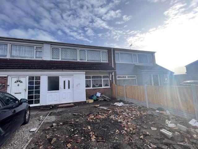 Locking Croft, Tyburn, B35 7LD, United Kingdom | 3 bed townhouse for rent #139403376 | Rentberry
