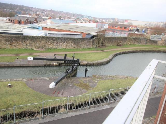 Lockside, Blackburn, BB2 3TA 2 bed apartment to rent £695 pcm £160 pw