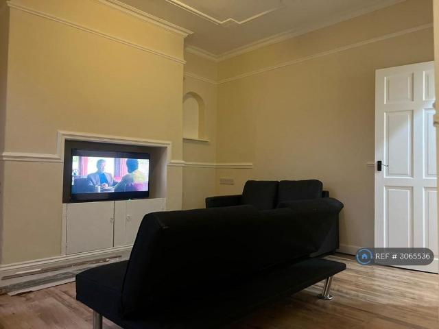 Lockside, Stalybridge, SK15 1 bed in a house share to rent £600 pcm £138 pw