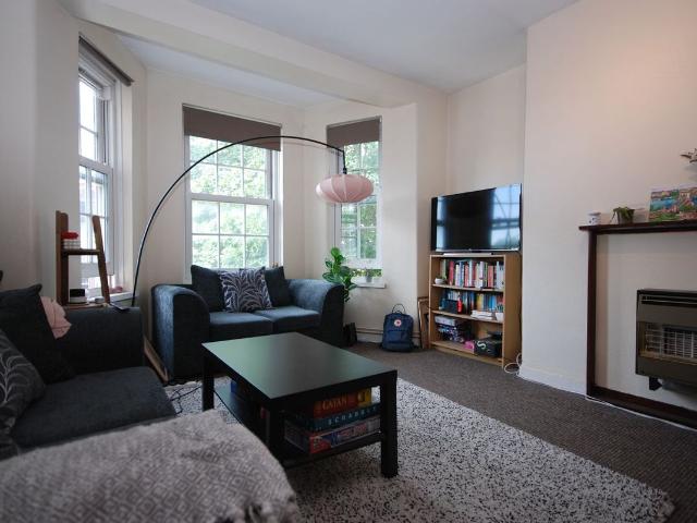 Lockwood House, Oval SE11, 3 bed flat to rent, £3,000 pcm | PrimeLocation