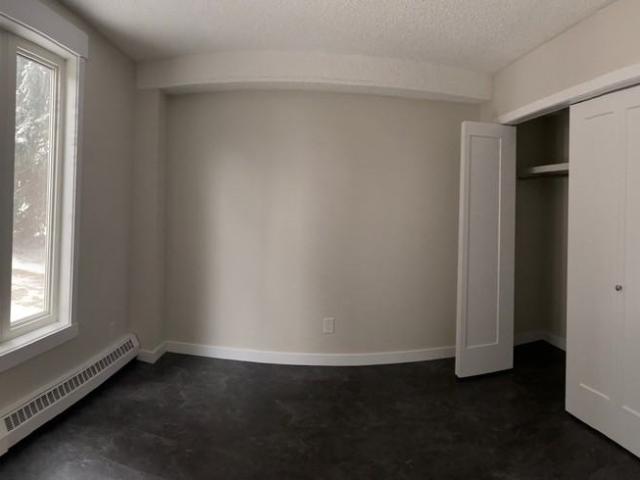 Lockwood Place 1 Bedroom Apartment for Rent at 189 & 189 Lockwood Rd, Regina, SK S4S 3G6 Albert Park