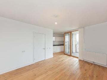 Lockton Street, North Kensington 2 bed apartment to rent £2,804 pcm £647 pw