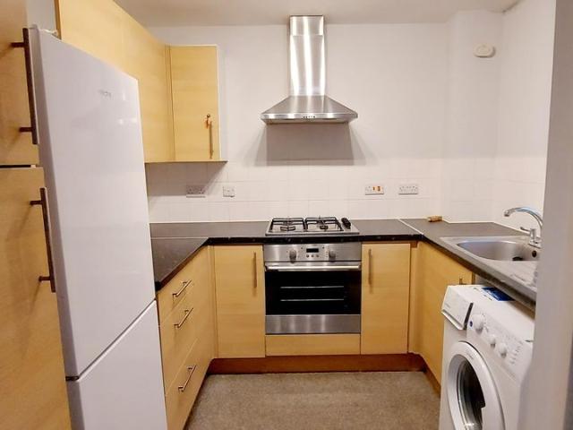 Lockview Court, Hemel Hempstead HP3, 1 bed flat to rent, £916 pcm | PrimeLocation