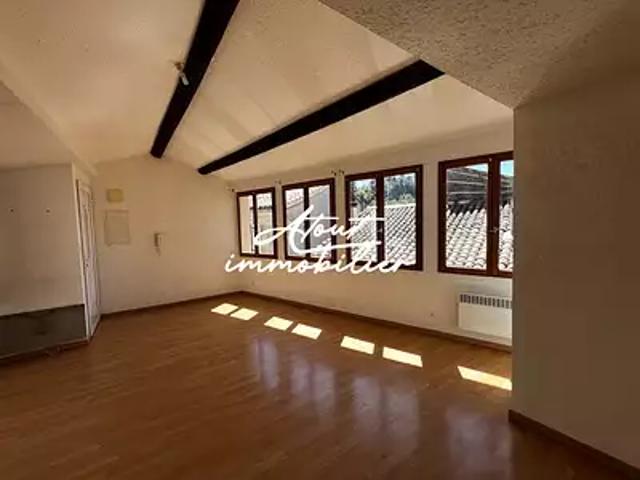 Lodève 34700 Achat / Vente appartement 3 pièces t3 au dernier étage