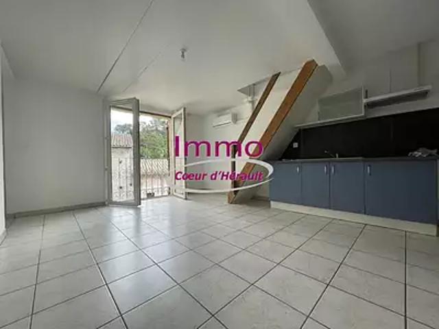 Lodève 34700 Location appartement 2 pièces t2 terrasse