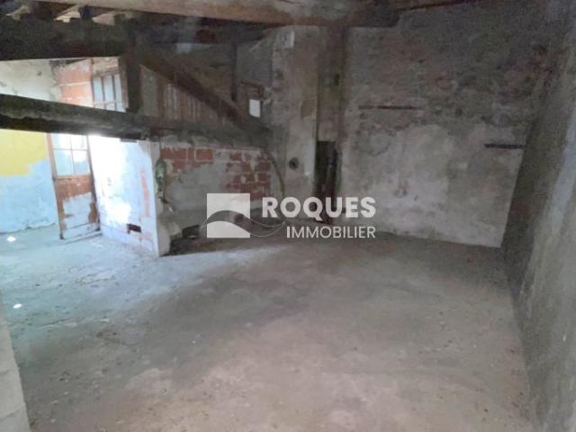 Lodève centre, Appartement à rénover 4 pièces, 2e étage, 59 m2 habitables plus grenier