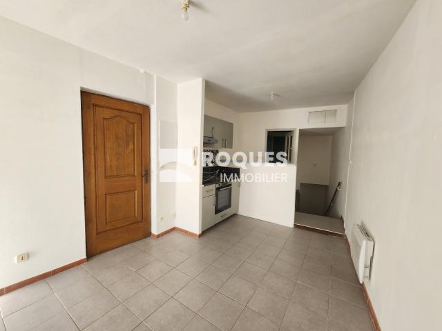 Lodève centre, Appartement T2 en duplex, 50 m2 habitables