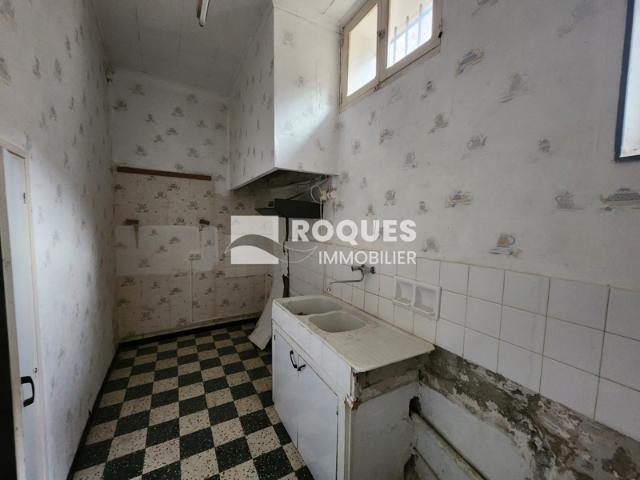 Lodève centre dans superbe immeuble, Appartement de type 2 a