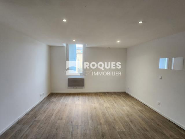 Lodève centre, studio au 3ème étage