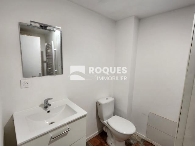 Lodève centre, studio au 3ème étage