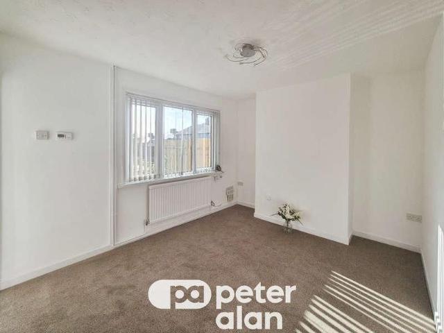 Lodge Avenue, NP18