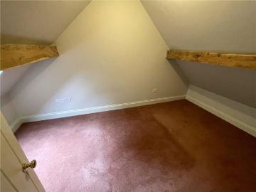 Lodge Barn is a beautifully presented two bedroom barn conversion situated in the village of Bourton, with parking for two cars