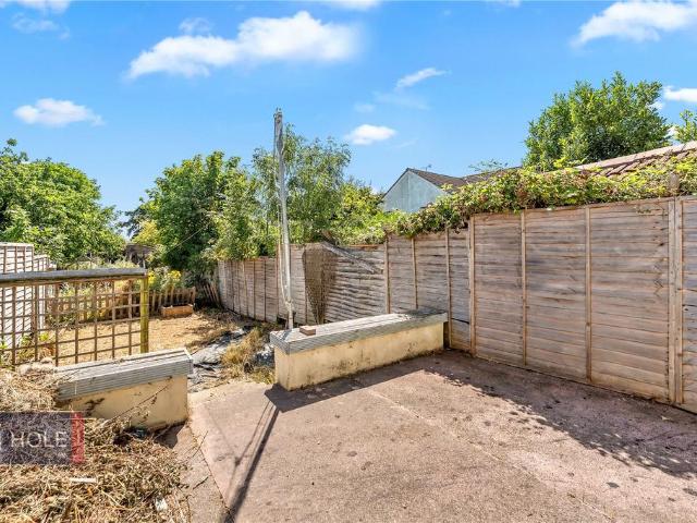 Lodge Causeway, Bristol BS16 1 bed end of terrace house to rent £600 pcm £138 pw