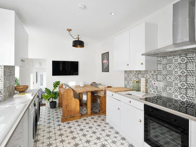 Lodge Causeway, Bristol BS16, 8 bed property to rent, £4,800 pcm | PrimeLocation