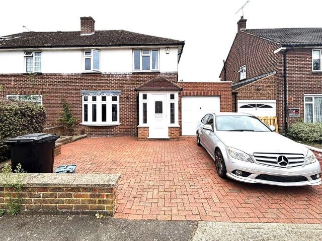 Lodge Close, Uxbridge UB8, 4 bed property to rent, £2,700 pcm | PrimeLocation