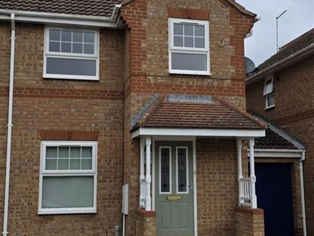 Lodge Close, Huntingdon PE29, 3 bed semi detached house to rent, £1,400 pcm | PrimeLocation