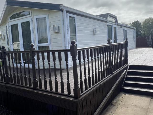 Lodge Home on Quiet Site