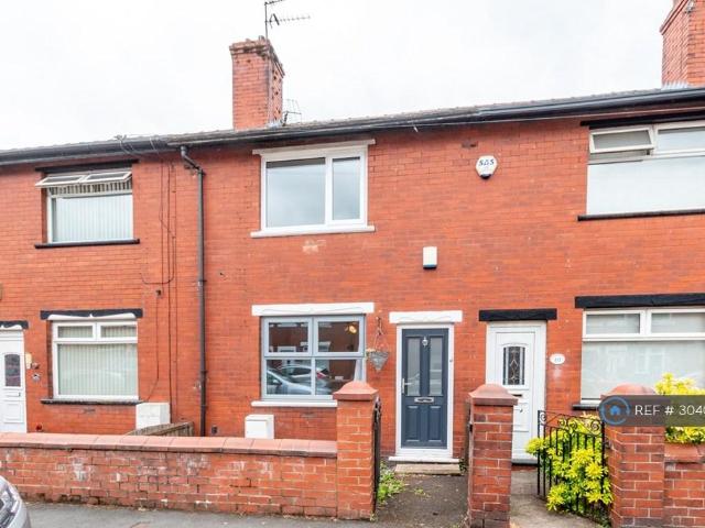 Lodge Lane, Dukinfield, SK16 2 bed terraced house to rent £1,095 pcm £253 pw