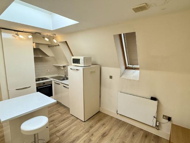 Lodge Lane, London N12, 1 bed flat to rent, £1,365 pcm | PrimeLocation