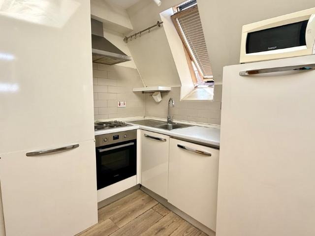 Lodge Lane, London N12, 1 bed flat to rent, £1,365 pcm | PrimeLocation