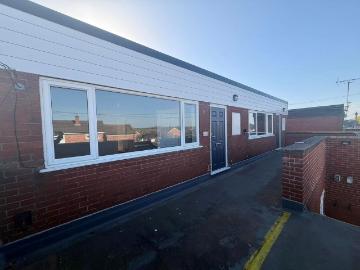 Lodge Road, Rugeley WS15, 2 bed flat to rent, £750 pcm | PrimeLocation