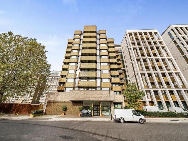 Lodge Road, Regent's Park, London, NW8 2 bed flat to rent £9,997 pcm £2,307 pw