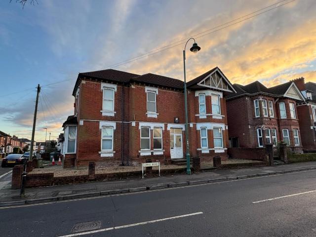 Lodge Road, Southampton SO14, Studio to rent, £850 pcm | PrimeLocation