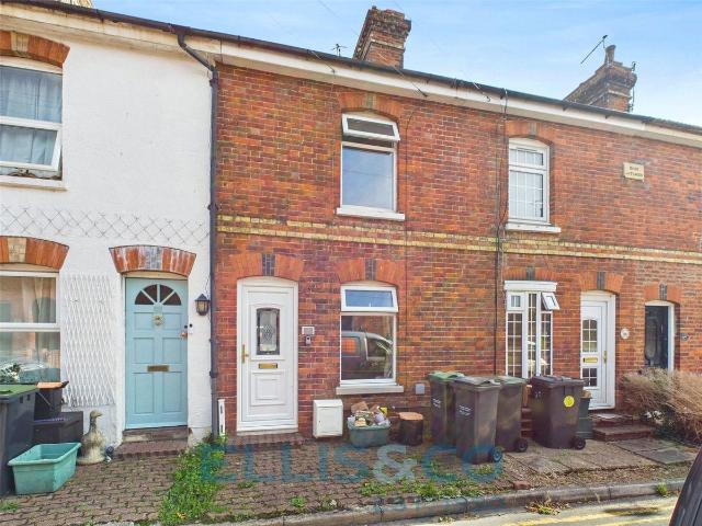 Lodge Road, Tonbridge, Kent TN9, 2 bed terraced house to rent, £1,550 pcm | PrimeLocation