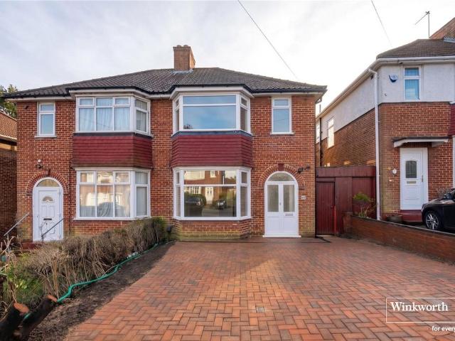 Lodore Gardens, London NW9 3 bed semi detached house to rent £2,600 pcm £600 pw