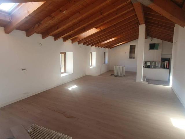Loft / Open Space in affitto a Vertova BG