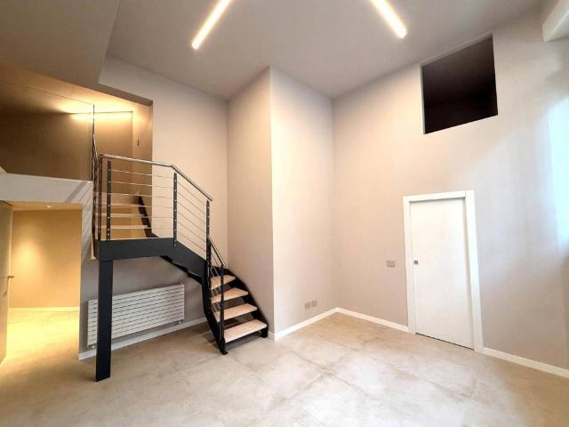Loft / Open Space in vendita a Milano MI